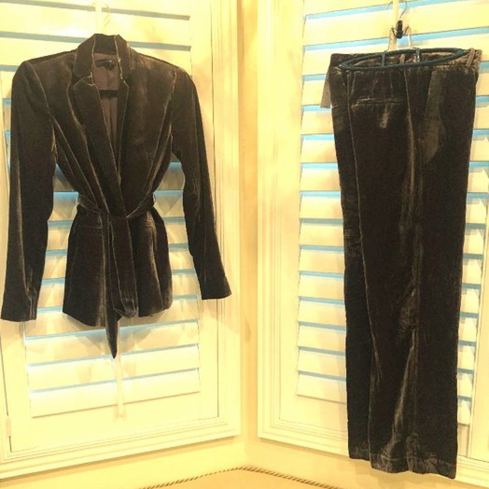 Ann Taylor Chic Crushed Velvet Belted Suit